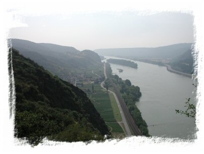 Blick auf Hammerstein von der Rheinbrohler Ley